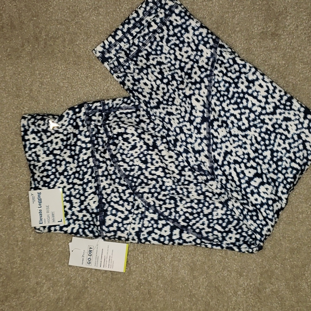 NWT - Old Navy workout leggings